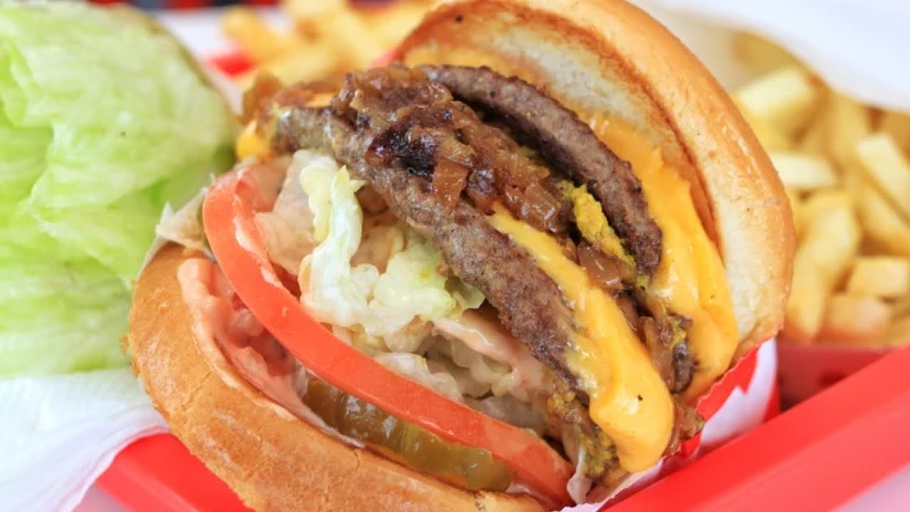 Common Mistakes People Make When Ordering a Burger at In-N-Out