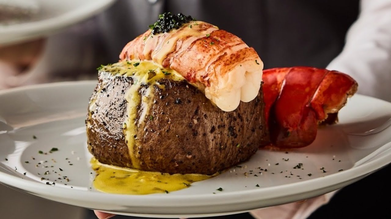 What You Need to Know Before Dining at Fleming’s Steakhouse