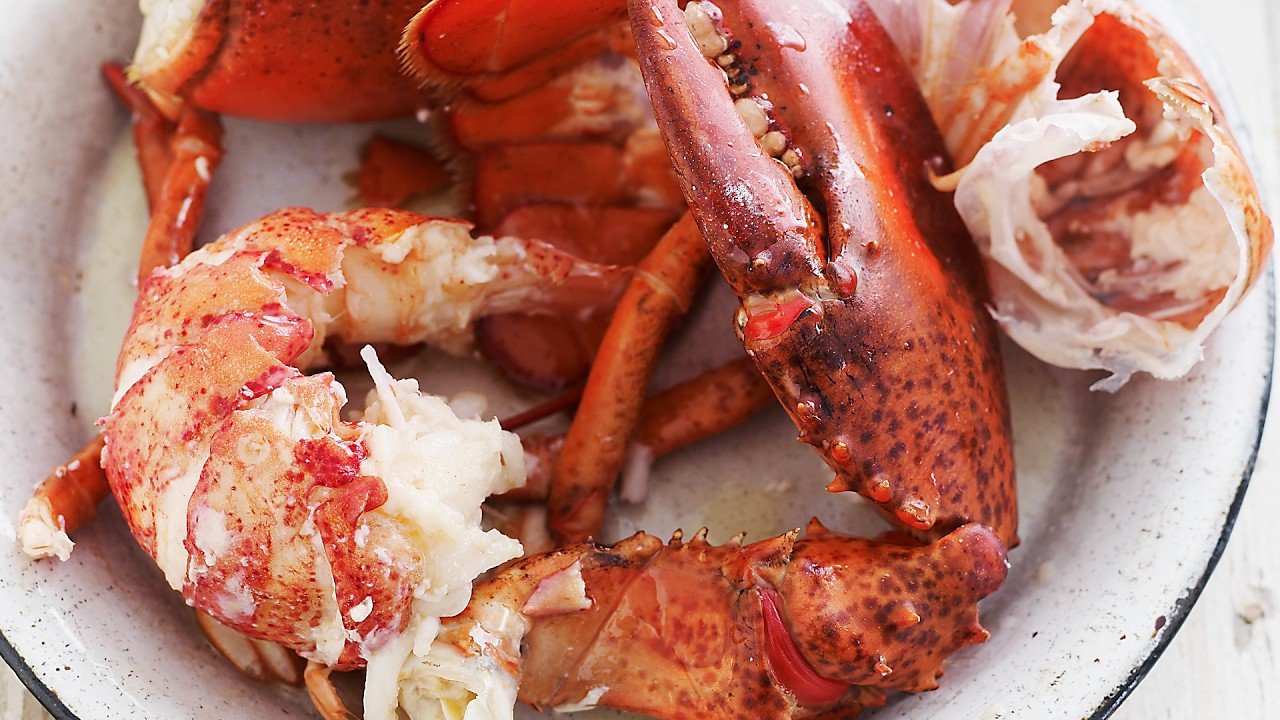 Top Chain Restaurants Offering Exquisite Lobster Dishes You Can’t Miss