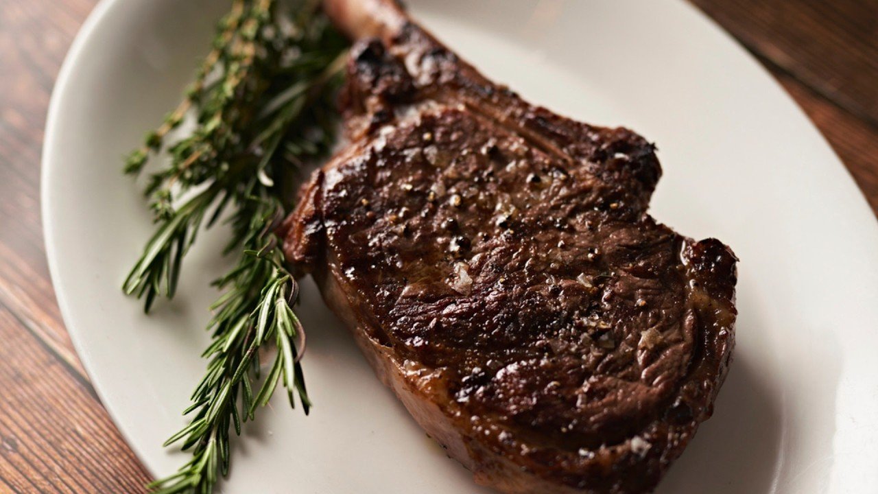 Must-Try and Avoid: The Ultimate Guide to Steakhouse Steaks!